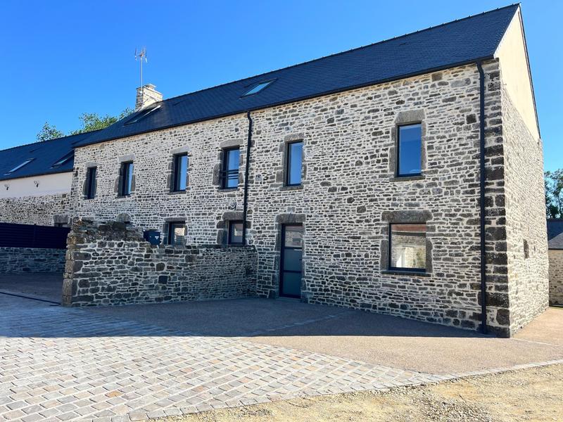 Maison - 600 m² - 18 pièces