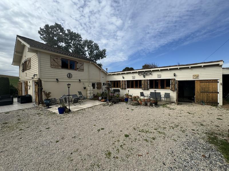 Maison - 123 m² - 6 pièces