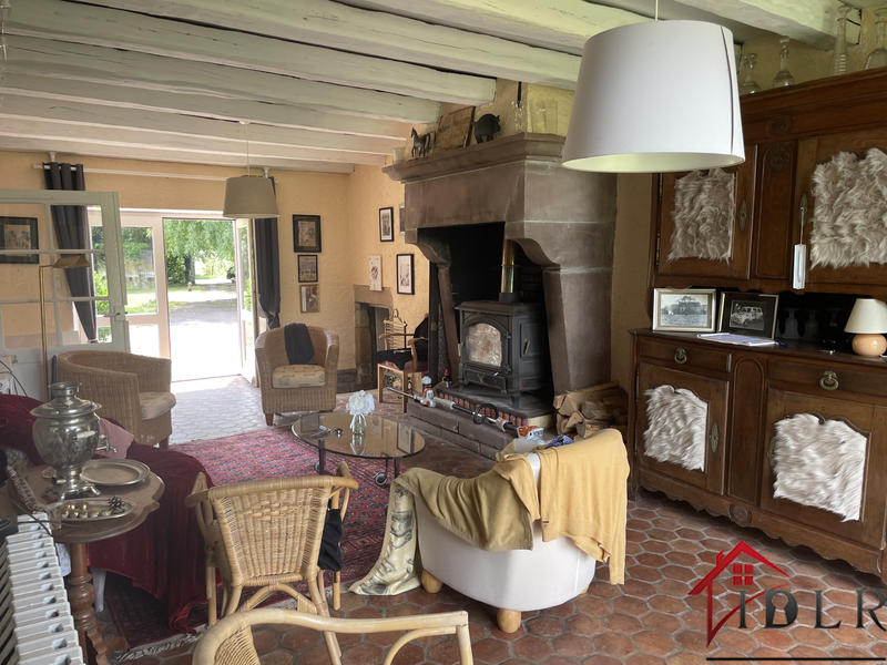 Maison - 216 m² - 8 pièces