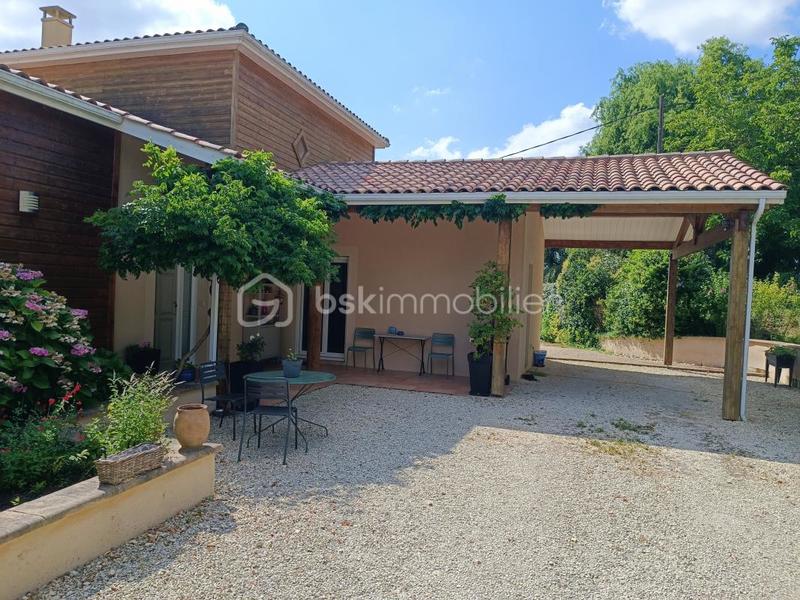 Maison d'architecte - 220 m² - 7 pièces