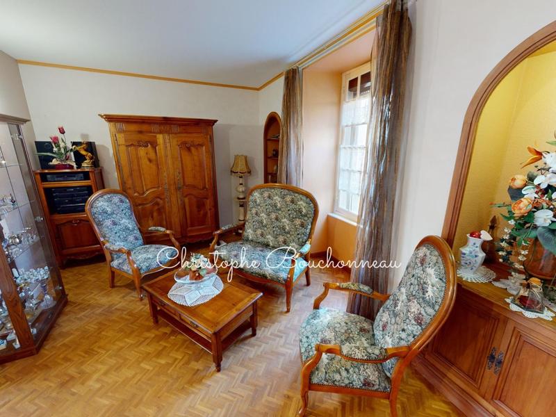 Maison - 296 m² - 17 pièces