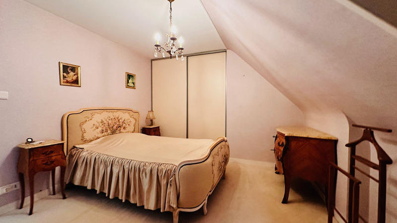 Maison - 121 m² - 6 pièces