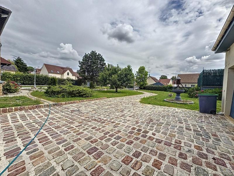 Maison - 133 m² - 6 pièces