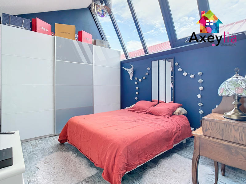 Maison - 137 m² - 5 pièces