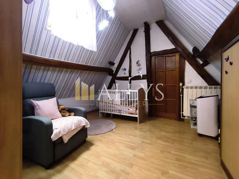 Maison - 90 m² - 4 pièces