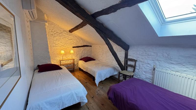 Maison - 220 m² - 7 pièces