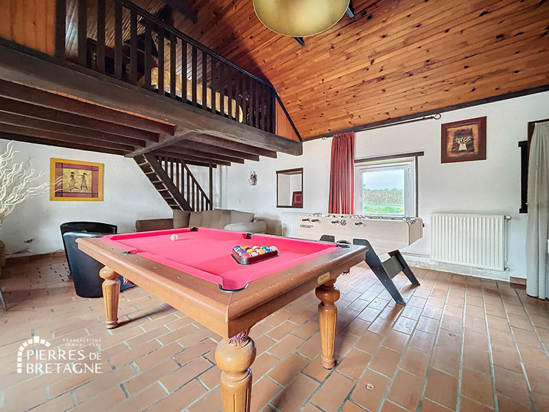 Longère - 270 m² - 10 pièces