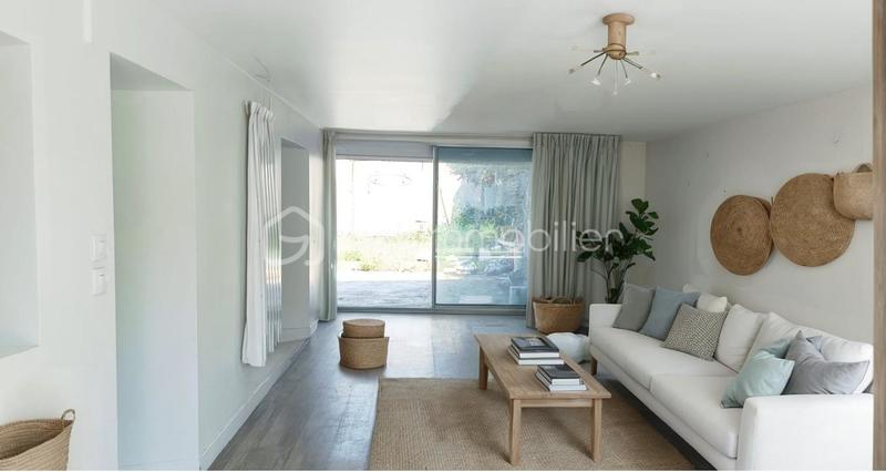 Maison - 159 m² - 8 pièces