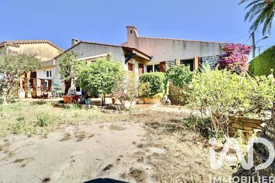 Maison - 144 m² - 5 pièces