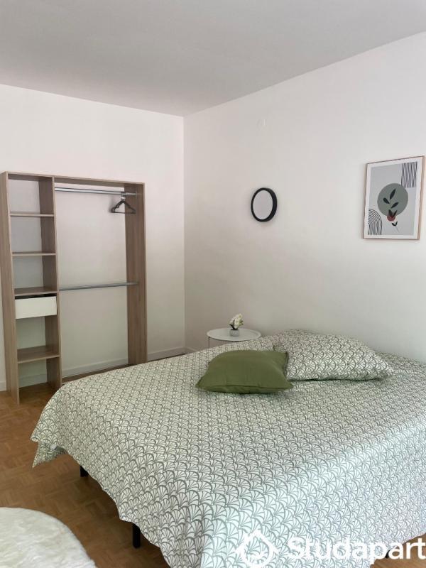 Chambre - 13 m² - 1 pièce