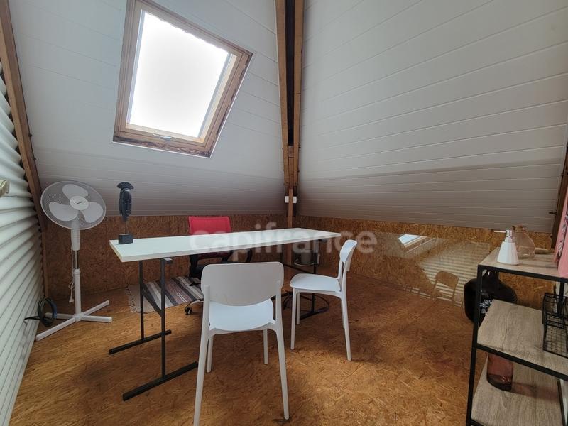 Bureau - 90 m² - 7 pièces