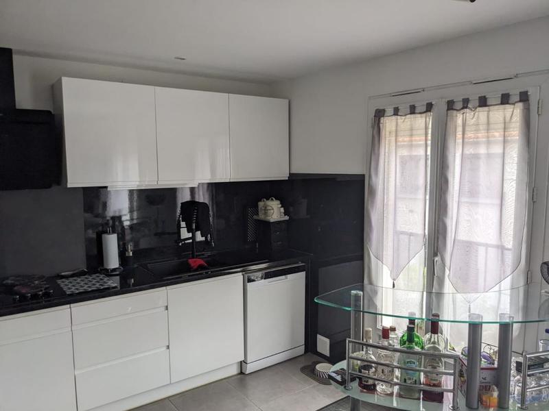 Maison - 94 m² - 5 pièces