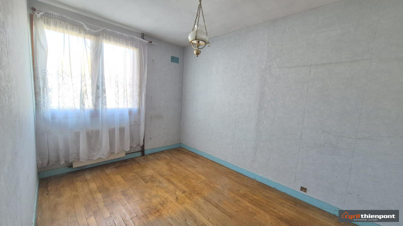 Maison - 80 m² - 5 pièces