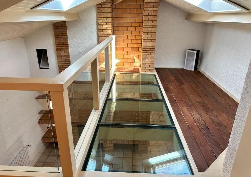 Maison - 215 m² - 5 pièces