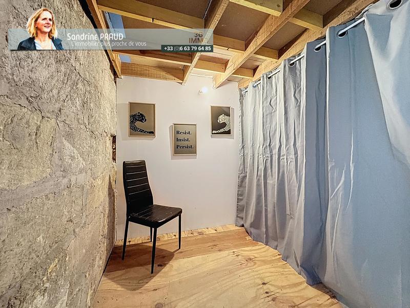 Maison en pierre - 201 m² - 7 pièces