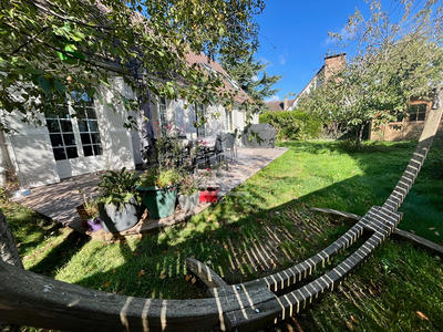 Maison - 207 m² - 9 pièces