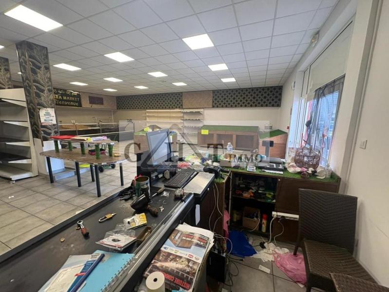 Local commercial - 220 m²