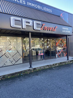 Local commercial - 1 500 m²