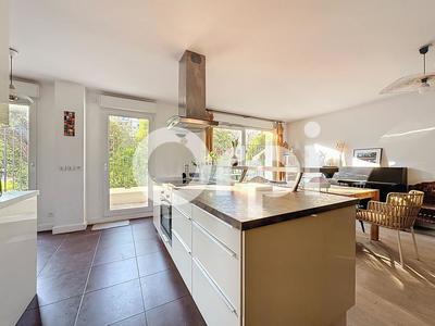 Appartement - 77 m² - 3 pièces