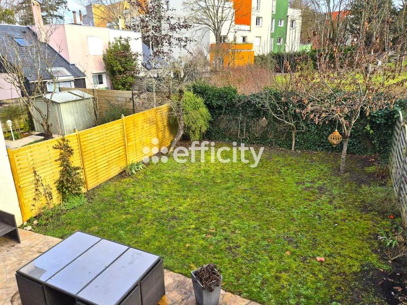 Pavillon - 104 m² - 5 pièces