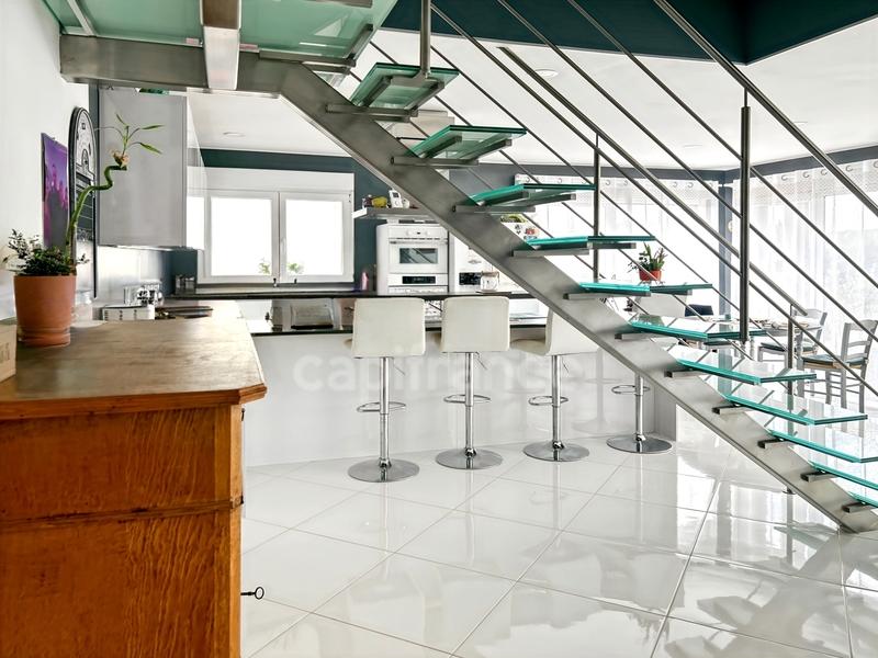 Maison - 200 m² - 5 pièces