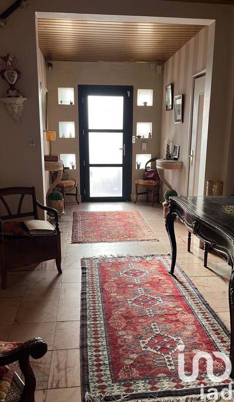 Maison - 240 m² - 6 pièces