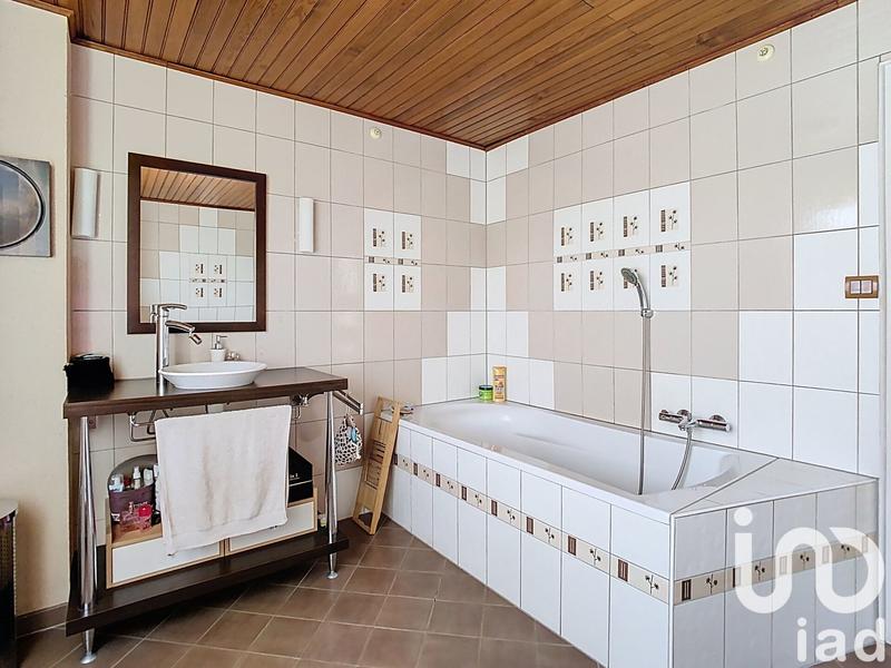 Maison - 179 m² - 7 pièces