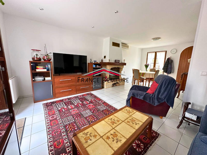 Maison - 100 m² - 6 pièces