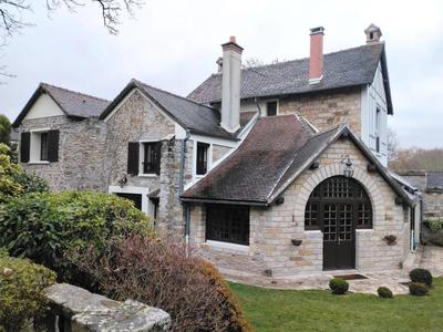 Demeure - 218 m² - 7 pièces