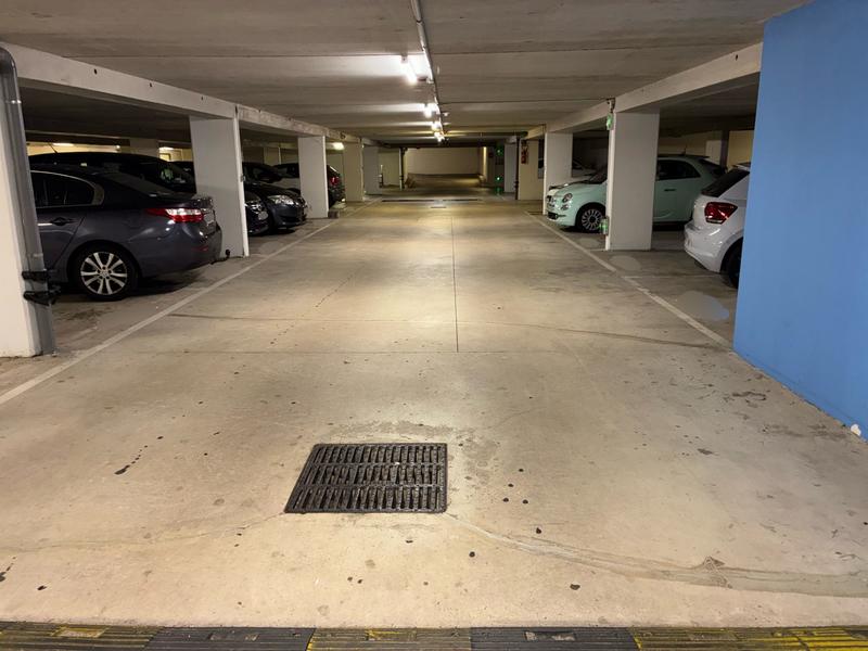 Parking / Garage - 12 m²