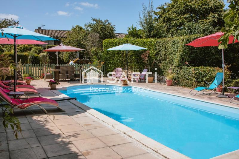 Maison - 314 m² - 11 pièces