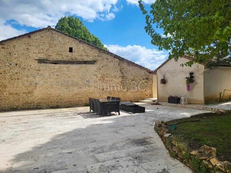 Maison - 190 m² - 6 pièces