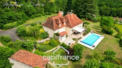 Maison bourgeoise - 170 m² - 7 pièces