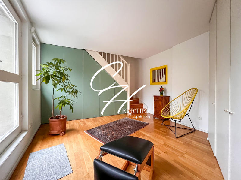 Appartement - 183 m² - 5 pièces