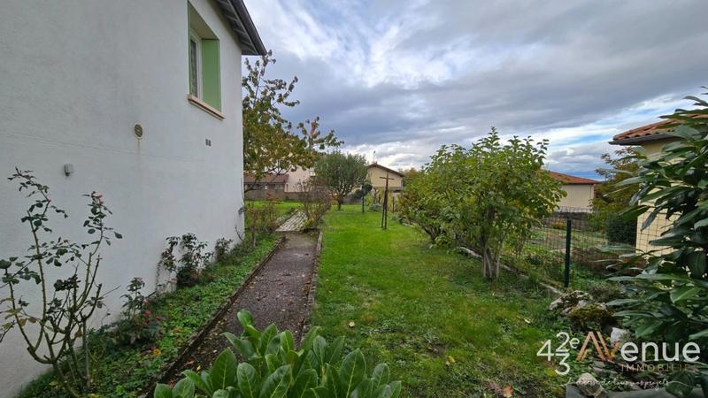 Maison - 90 m² - 5 pièces