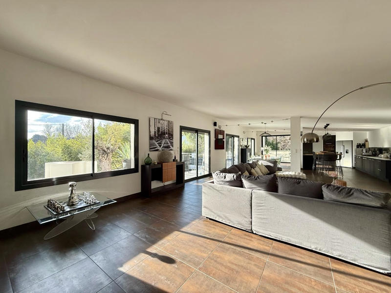 Appartement - 233 m² - 7 pièces