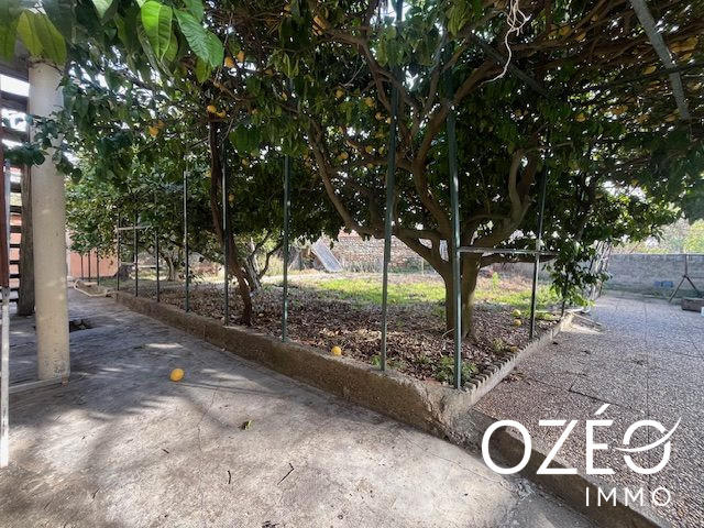 Maison - 230 m² - 6 pièces