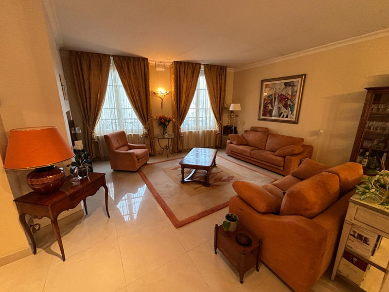 Appartement - 136 m² - 4 pièces