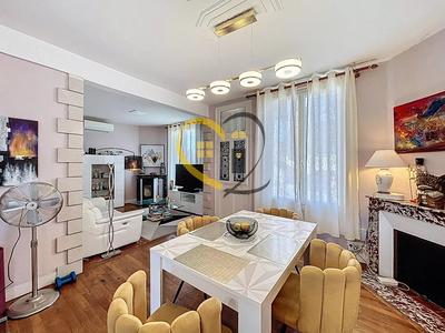 Maison - 104 m² - 6 pièces