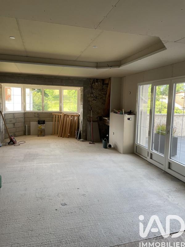 Maison - 240 m² - 7 pièces