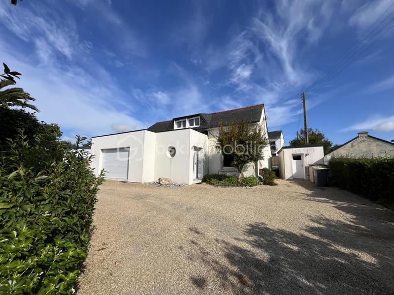 Maison - 176 m² - 8 pièces