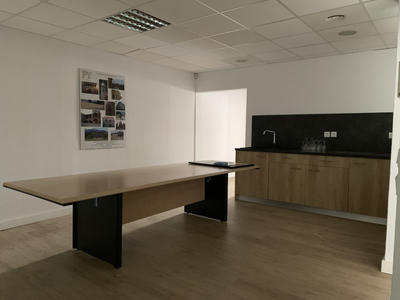 Bureau - 124 m²