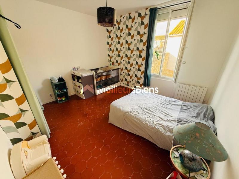 Maison - 182 m² - 7 pièces