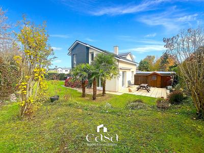 Maison - 96 m² - 5 pièces