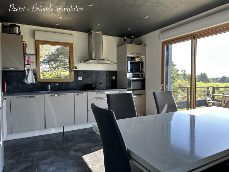 Maison contemporaine - 92 m² - 4 pièces