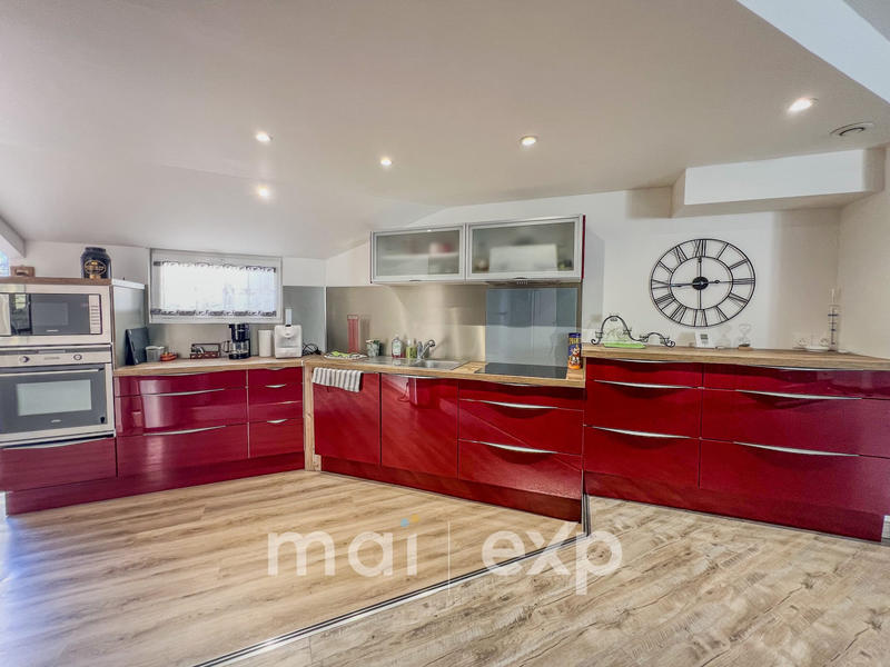 Maison - 199 m² - 5 pièces