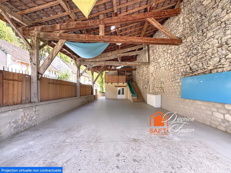 Maison - 288 m² - 8 pièces