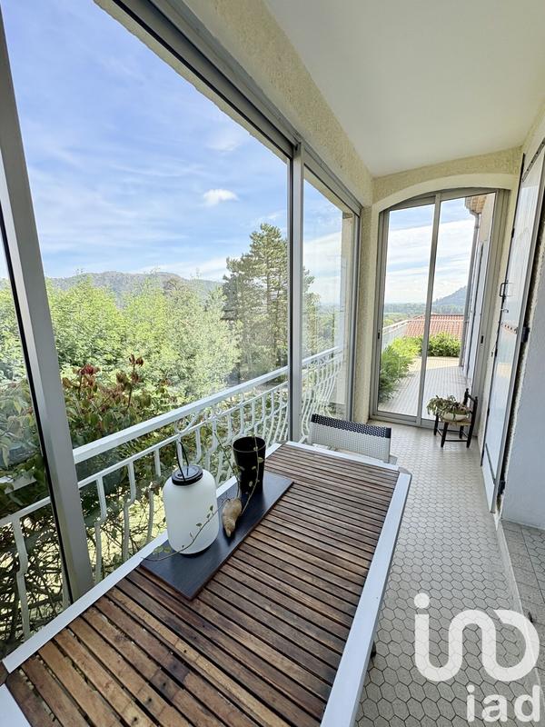Maison - 209 m² - 6 pièces