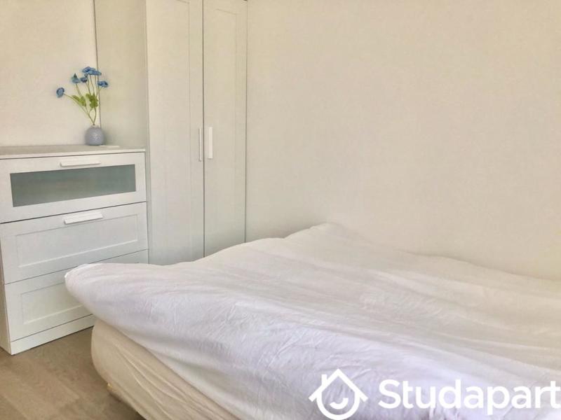 Chambre - 10 m² - 1 pièce