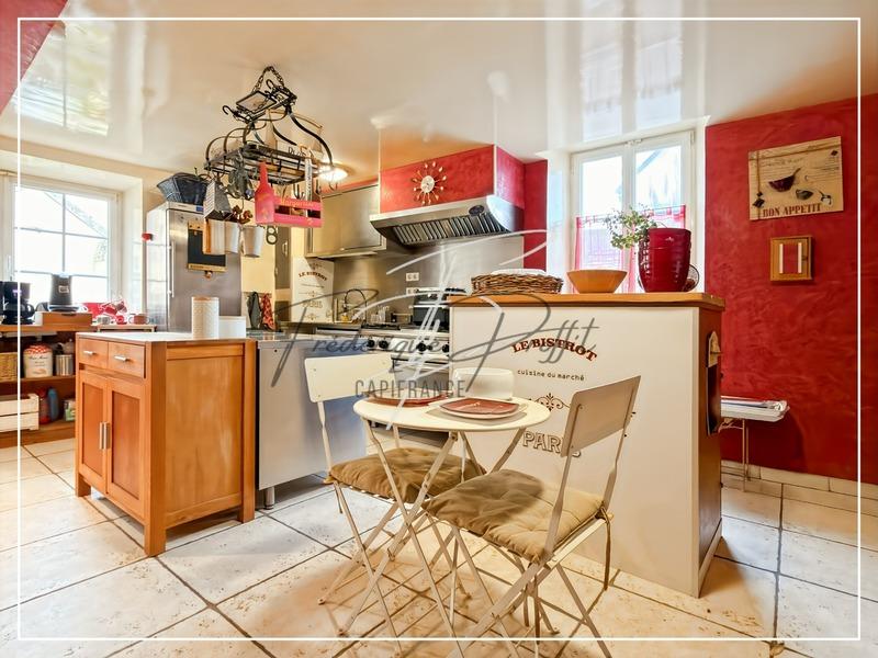 Maison - 210 m² - 5 pièces